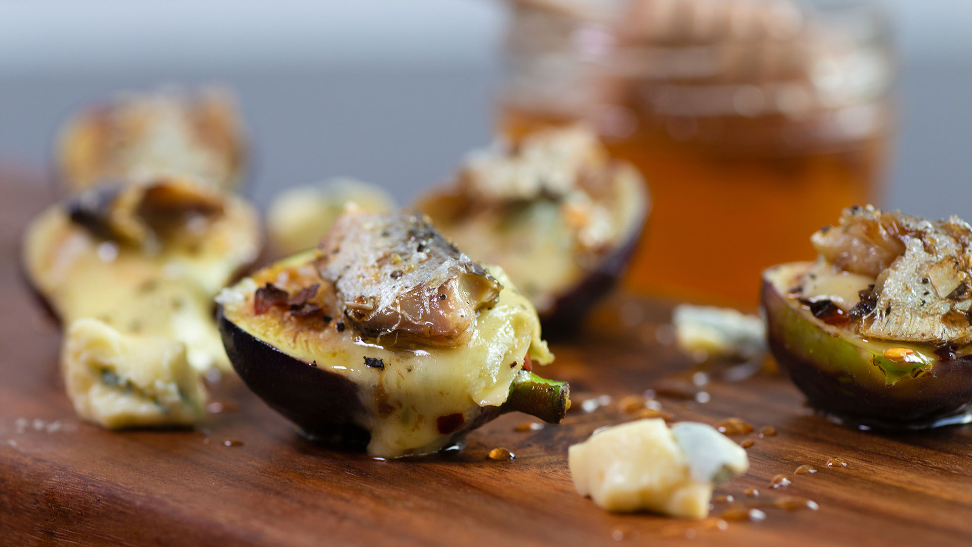 Gorgonzola Sardine Bites On Fresh Fig